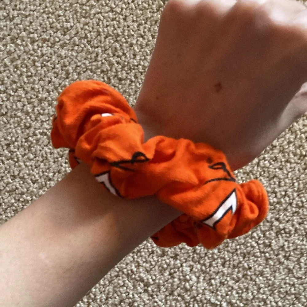 University of Virginia Large Scrunchie Orange Wahoo UVA Hair Tie EUC Clean